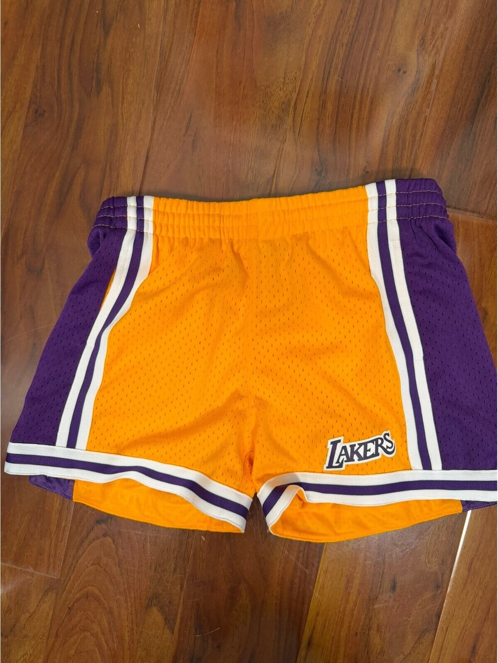 Women's Los Angeles Lakers Mitchell & Ness Gold Jump Shot Shorts Size M